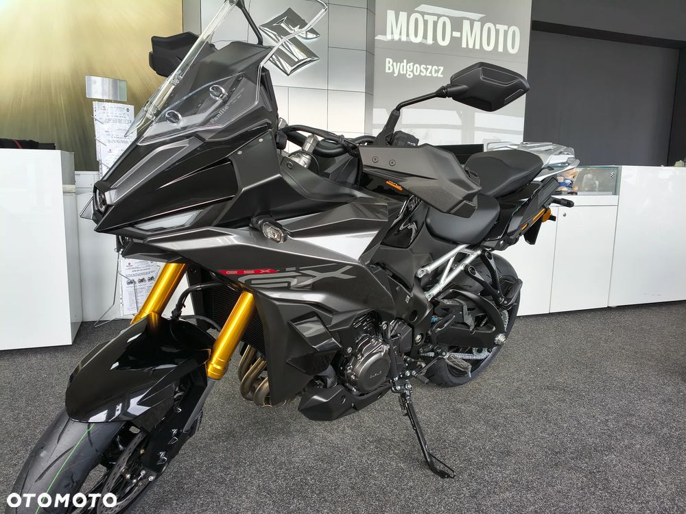 Suzuki GSX - 2