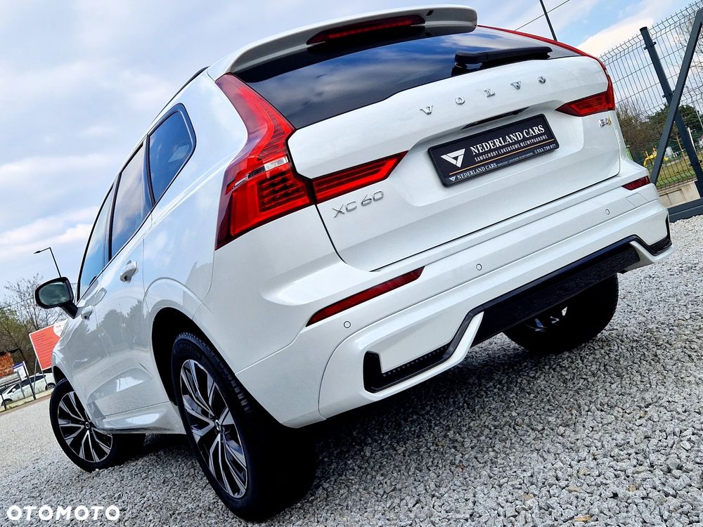 Volvo XC 60 B4 D Plus Dark - 7