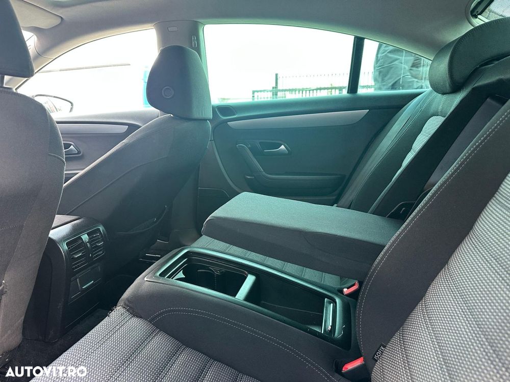 Volkswagen Passat CC - 23