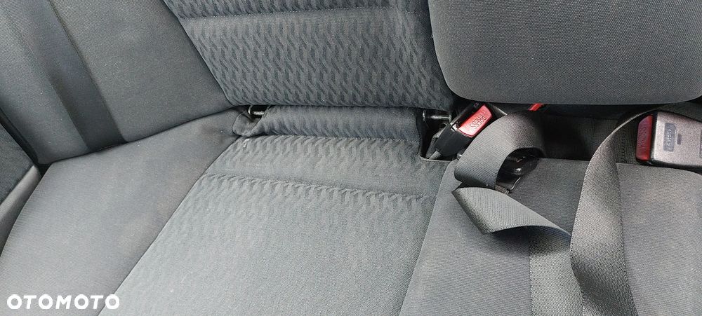 BMW Seria 3 323i - 12