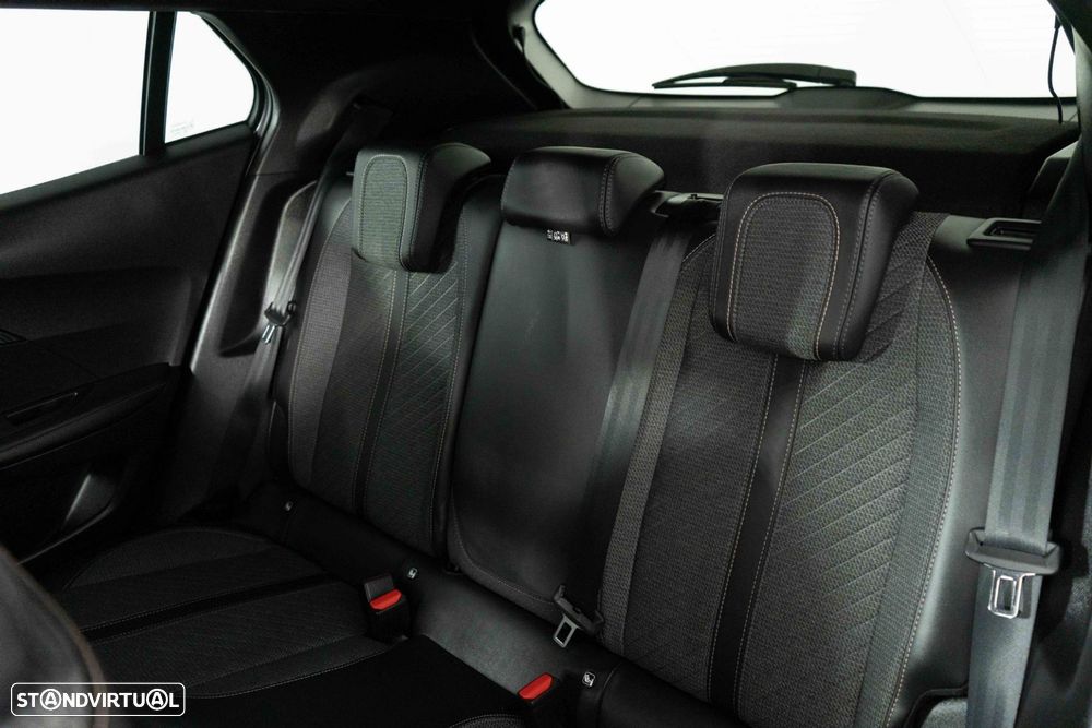 Peugeot 2008 1.2 Allure - 11