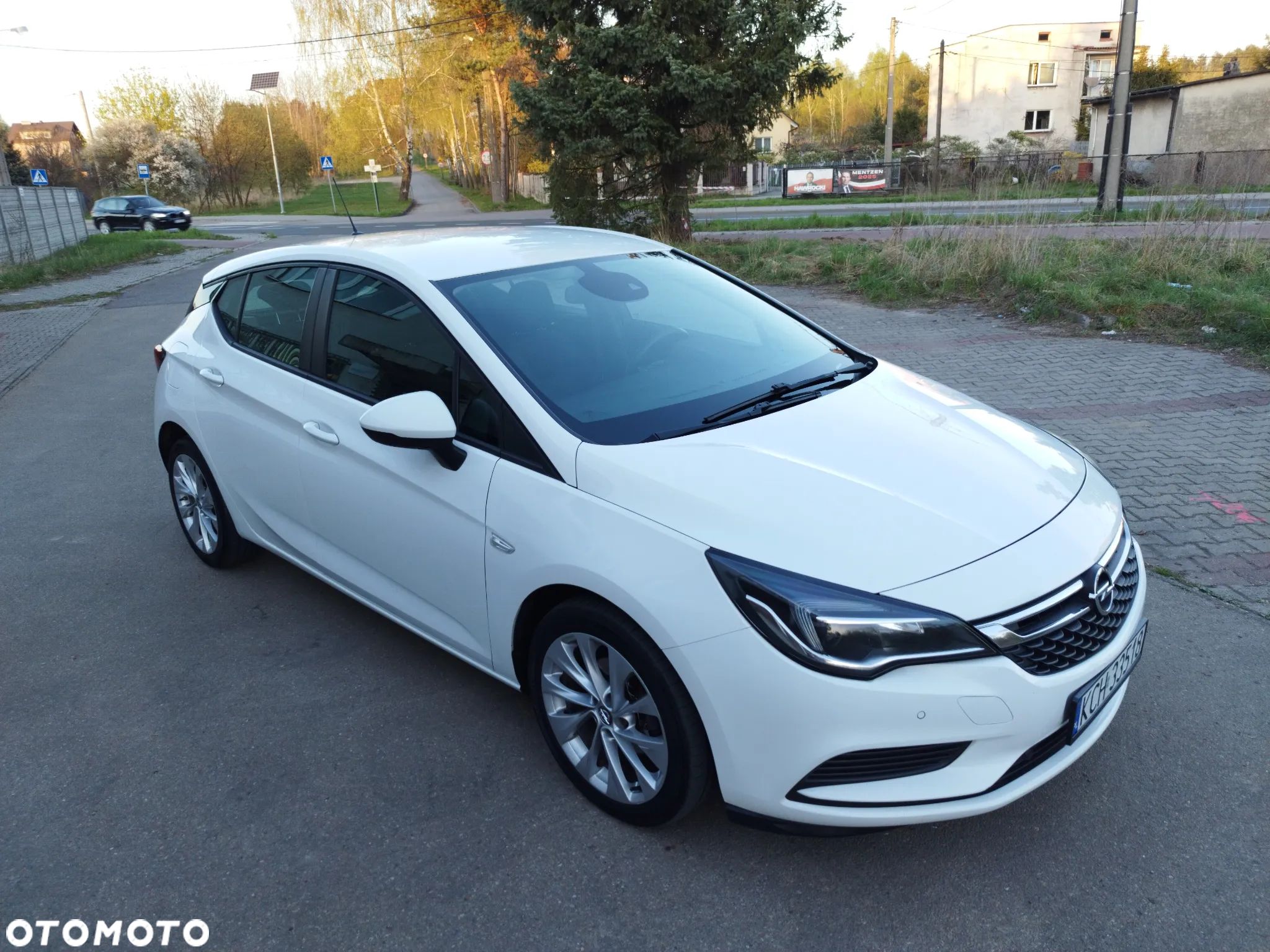 Opel Astra 1.4 Turbo Edition - 1