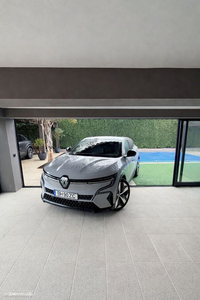 Renault Mégane E-Tech - 2
