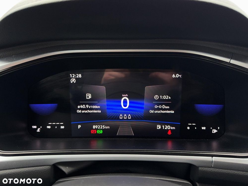 Volkswagen T-Roc - 18