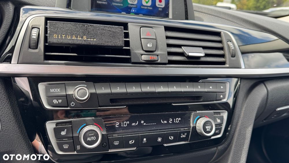 BMW Seria 3 320d Sport Line - 39