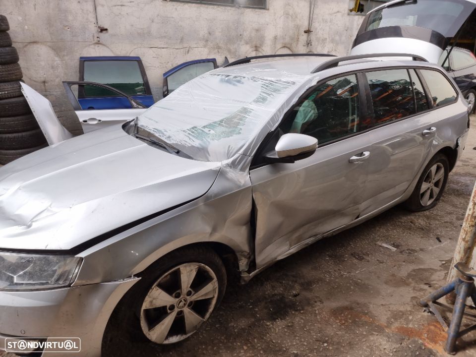 Skoda Octavia III Combi  1.6 TDI 2015  ref motor: CRKB Ref caixa: PTW para peças - 1