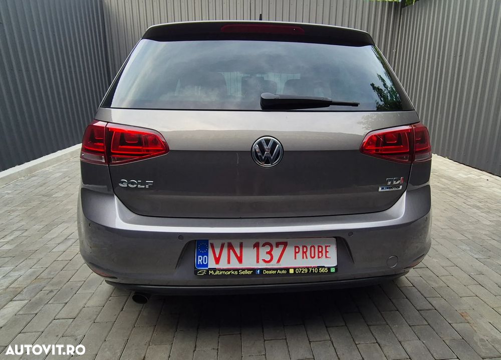 Volkswagen Golf 1.6 TDI Highline - 25