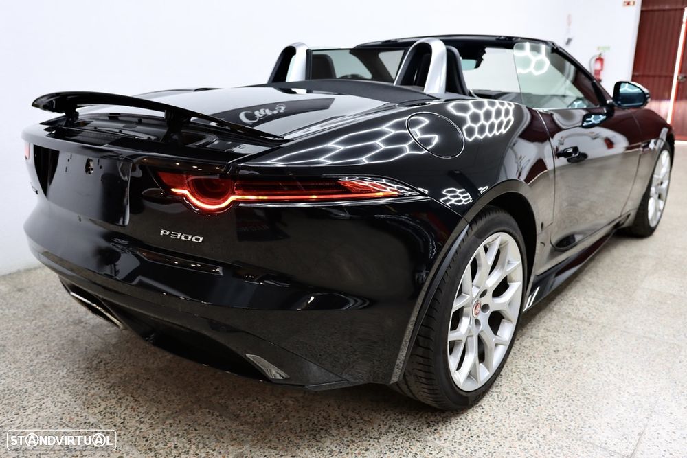 Jaguar F-Type P300 Aut. R-Dynamic Black - 31