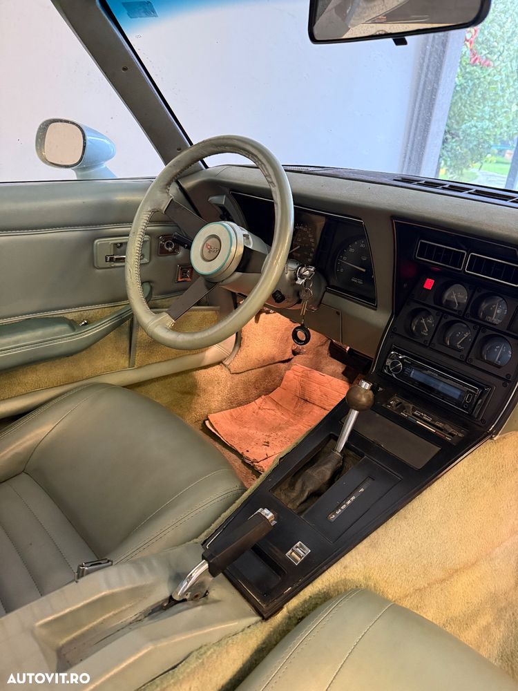 Chevrolet Corvette - 5