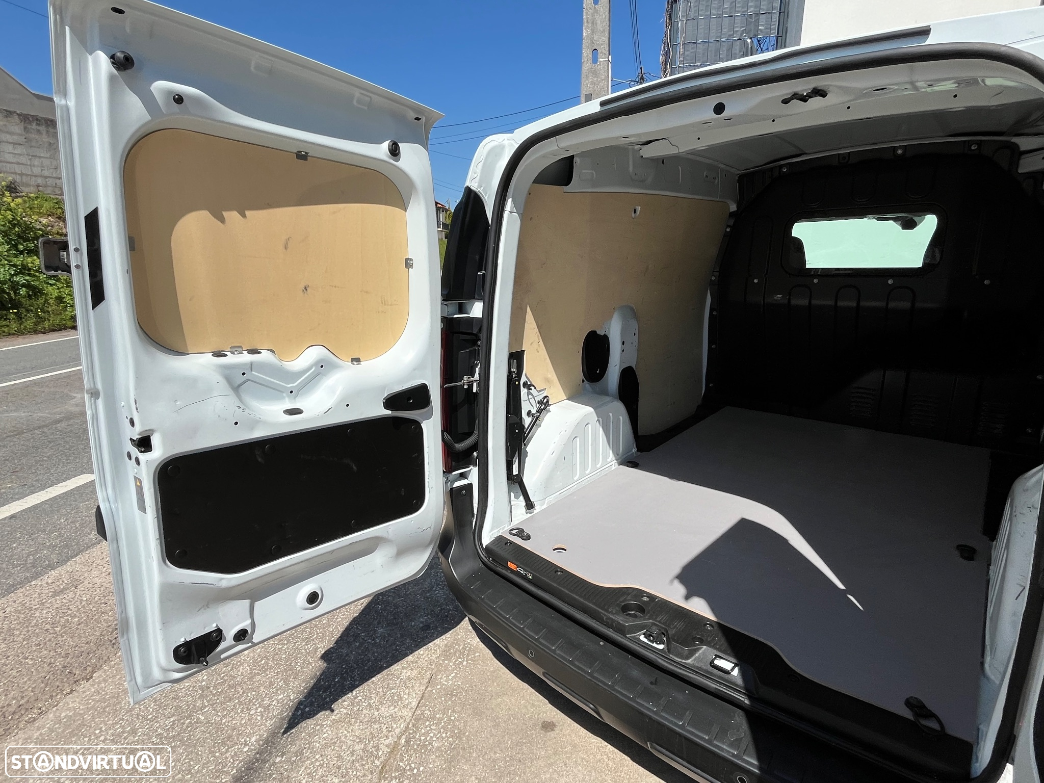 Renault EXPRESS 1.5 DCI CONFORT - 23