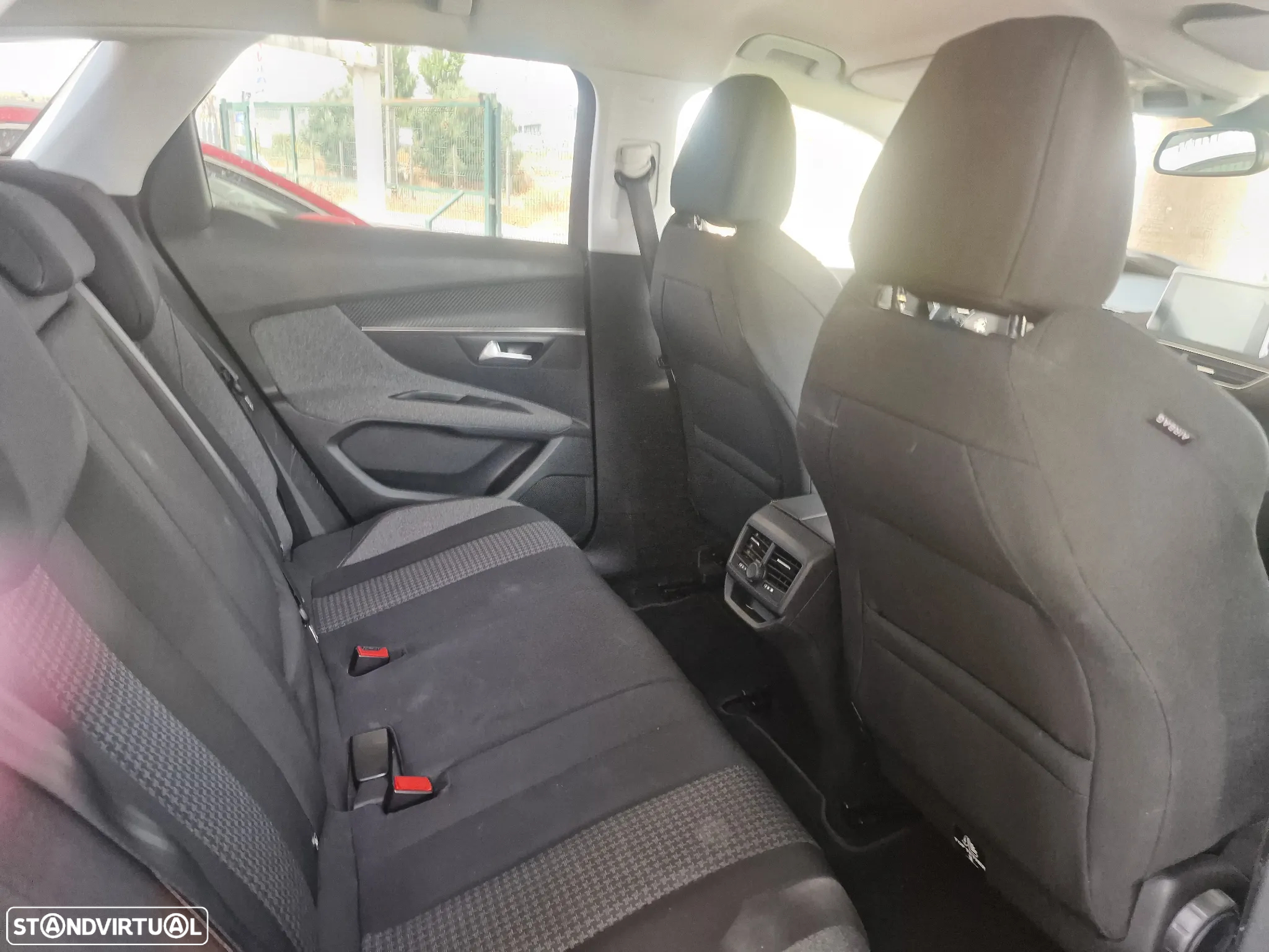 Peugeot 3008 1.5 BlueHDi Allure Pack - 11