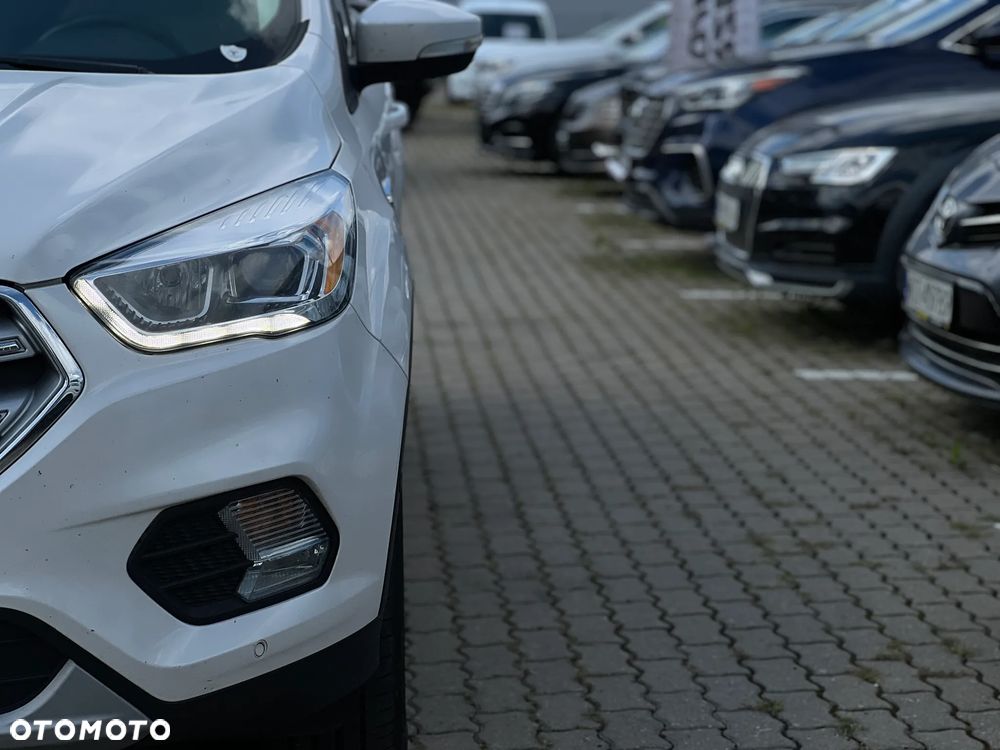 Ford Kuga - 10