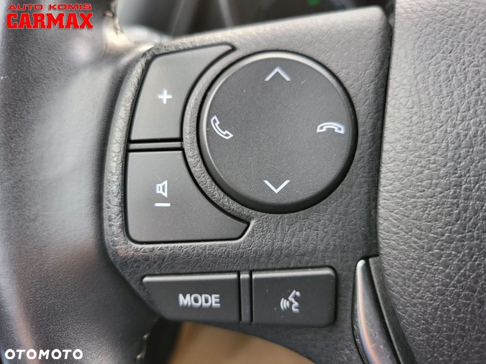 Toyota Auris - 13