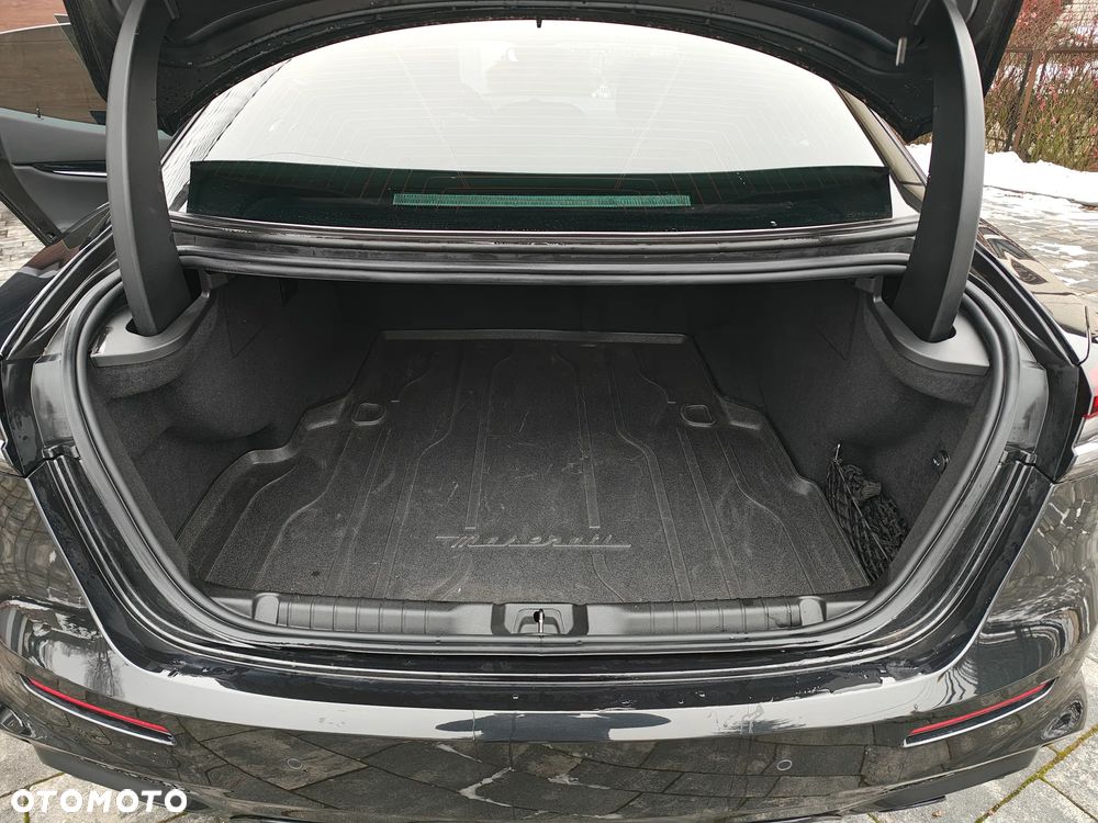 Maserati Ghibli Modena - 36