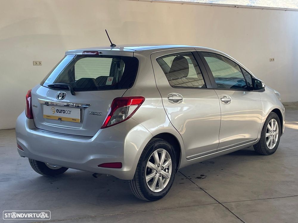 Toyota Yaris 1.4 D-4D AC Manual - 5