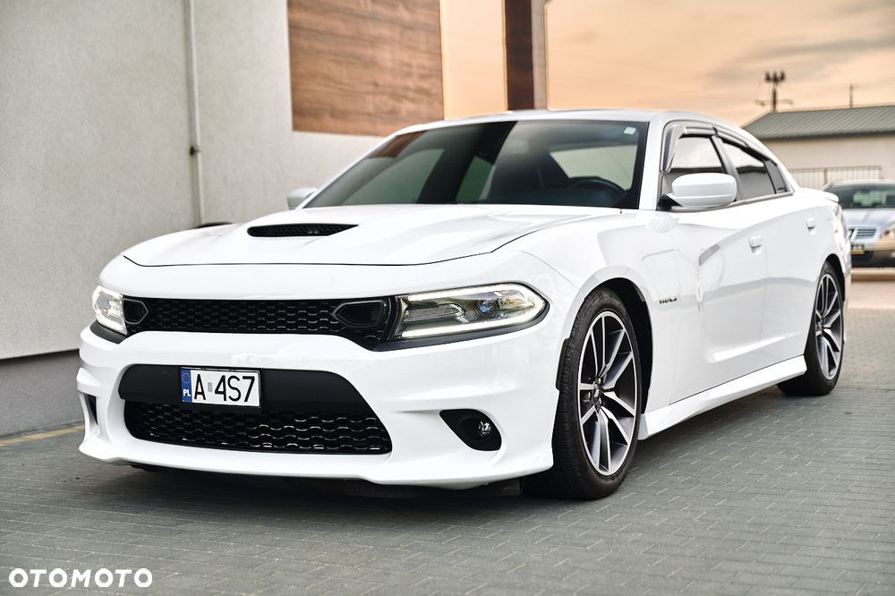 Dodge Charger 5.7 R/T - 12