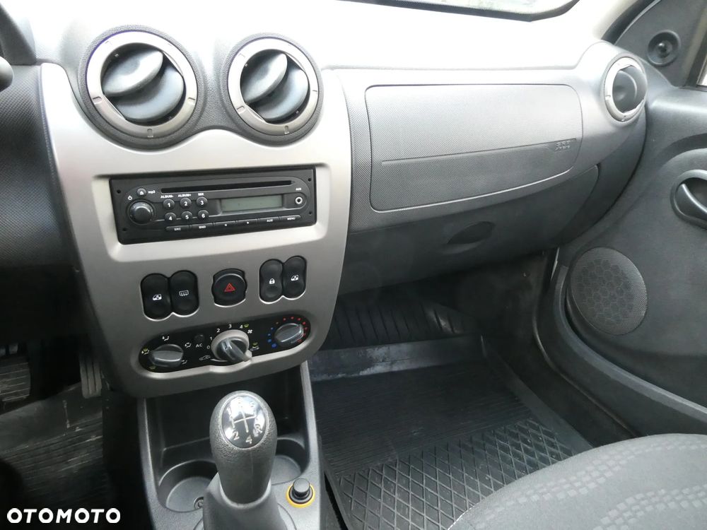 Dacia Sandero 1.5 dCi Laureate - 2