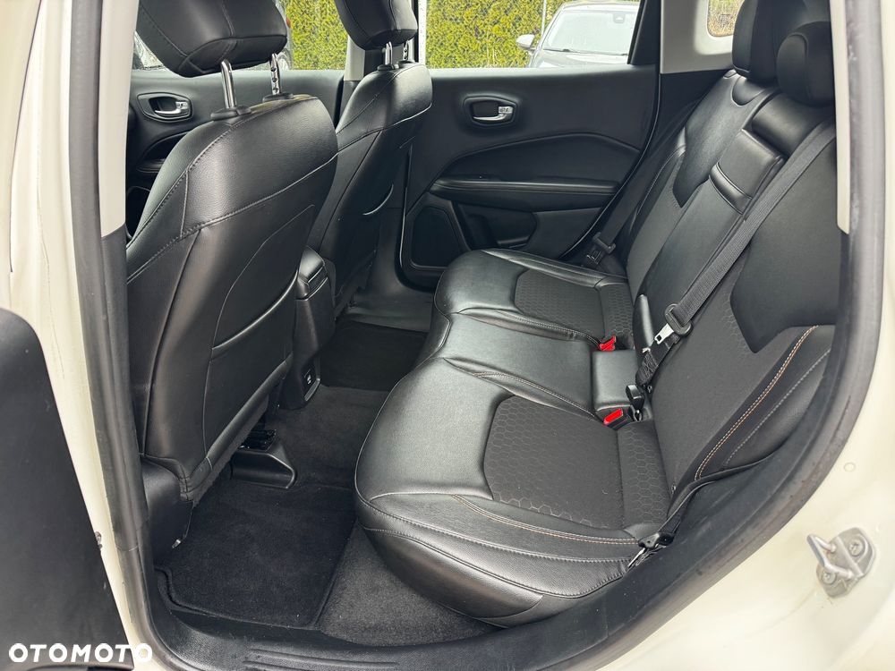 Jeep Compass 1.4 MultiAir Longitude - 25