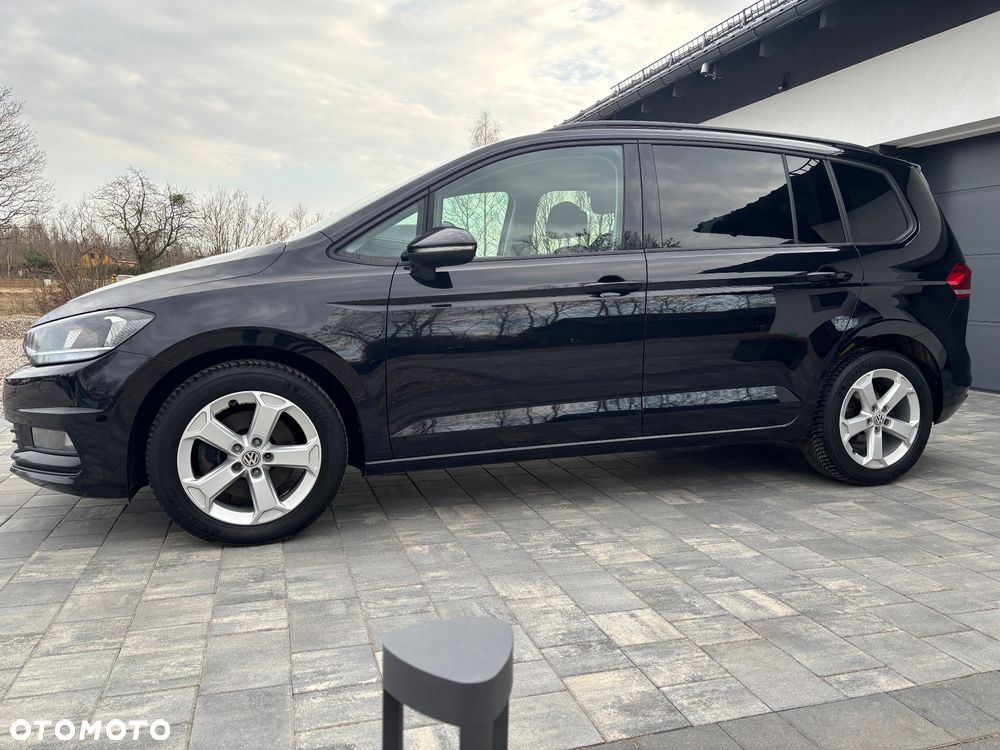 Volkswagen Touran - 4