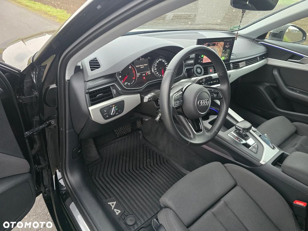 Audi A4 Limousine - 12