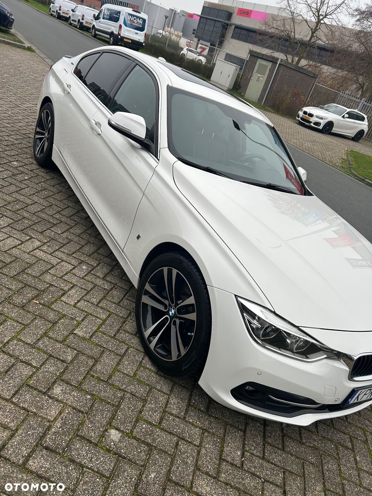 BMW Seria 3 330e iPerformance - 6