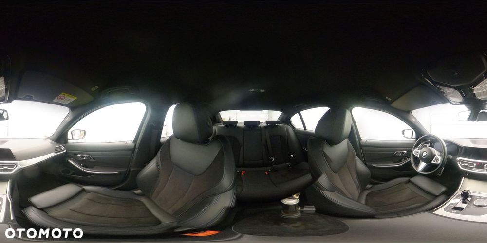 BMW Seria 3 318i M Sport - 22