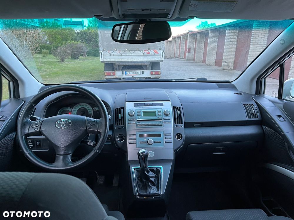 Toyota Corolla Verso 1.8 Sol - 15