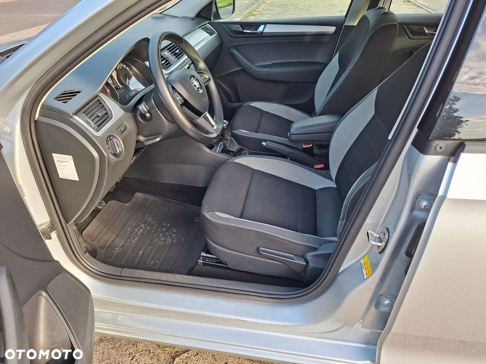 Skoda RAPID - 16