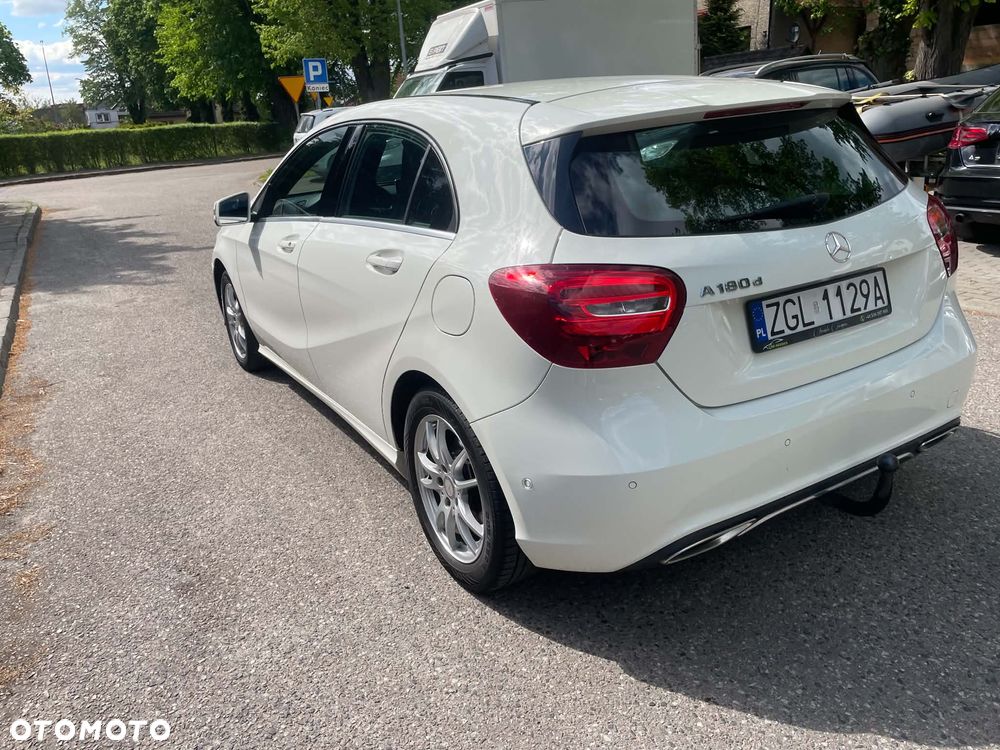 Mercedes-Benz Klasa A 180 d Activity Edition - 5
