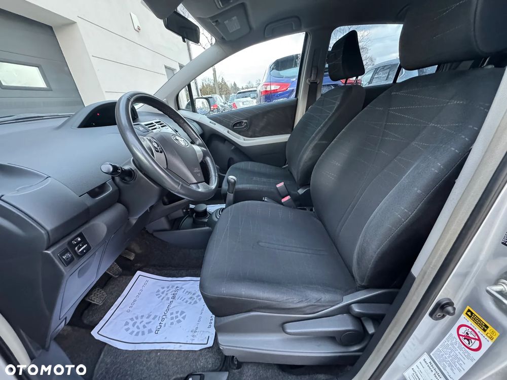 Toyota Yaris 1.4 D-4D Executive - 12