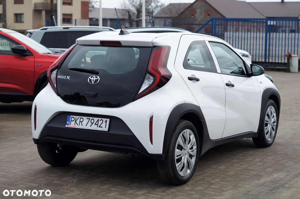 Toyota Aygo X Business Edition - 4