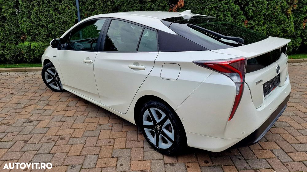 Toyota Prius 1.8 HSD Exclusive - 3