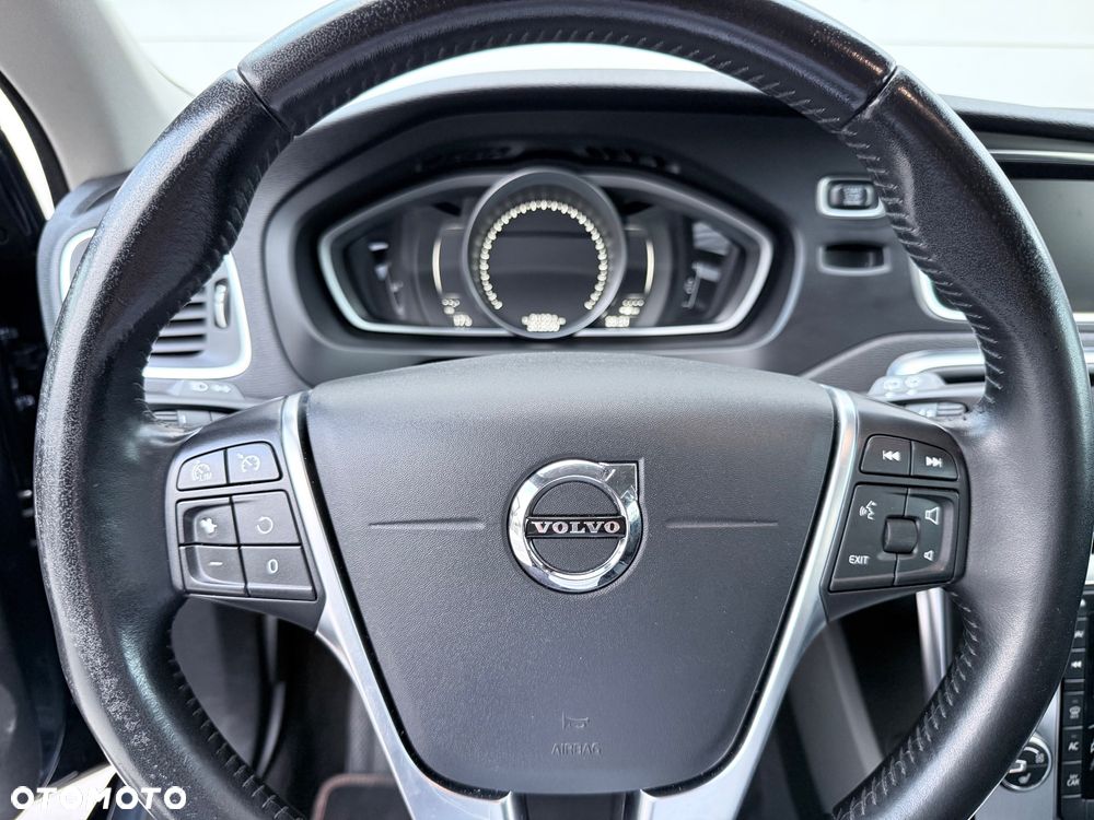 Volvo V40 D2 Drive-E Ocean Race - 16