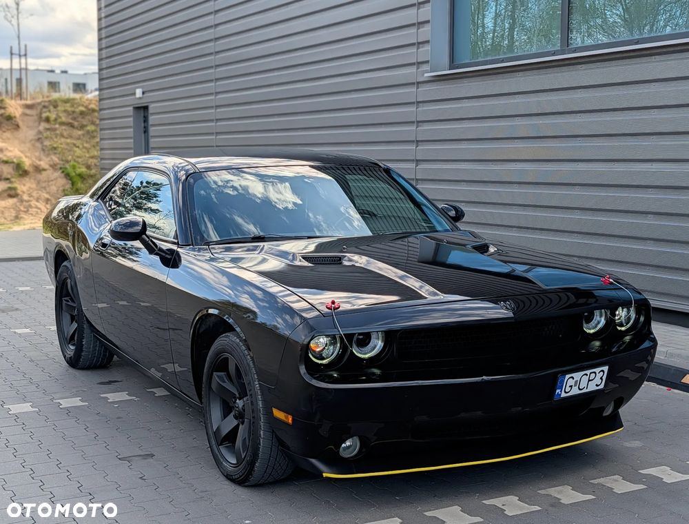 Dodge Challenger - 4