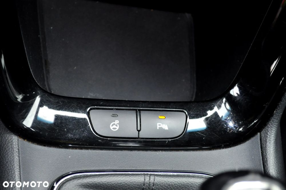 Kia Ceed 1.6 CRDi 128 Platinum Edition - 30