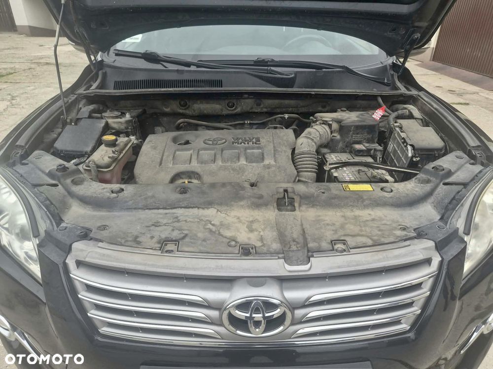 Toyota RAV4 - 11