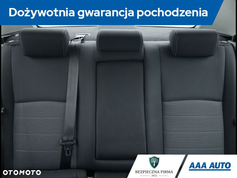 Toyota Avensis - 11
