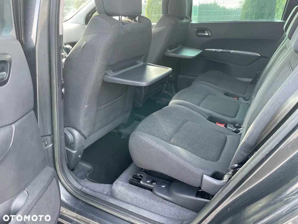 Peugeot 5008 - 16