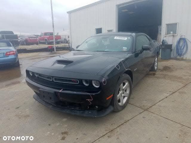 Dodge Challenger - 8