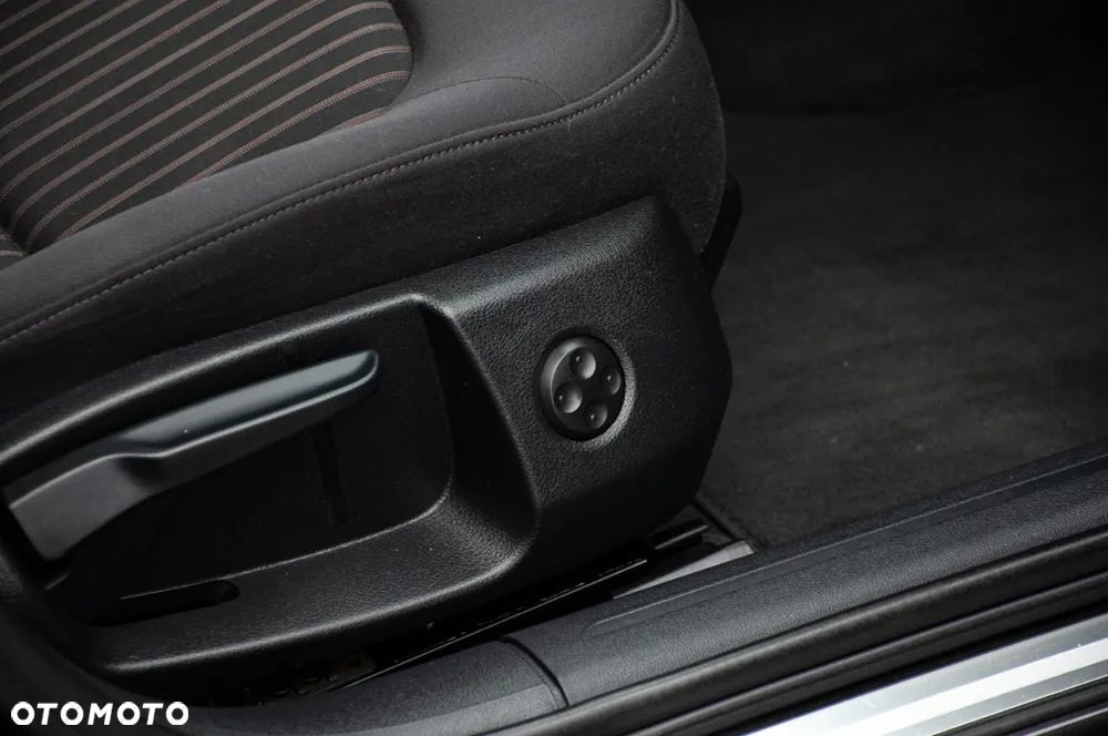 Audi A4 Limousine - 36