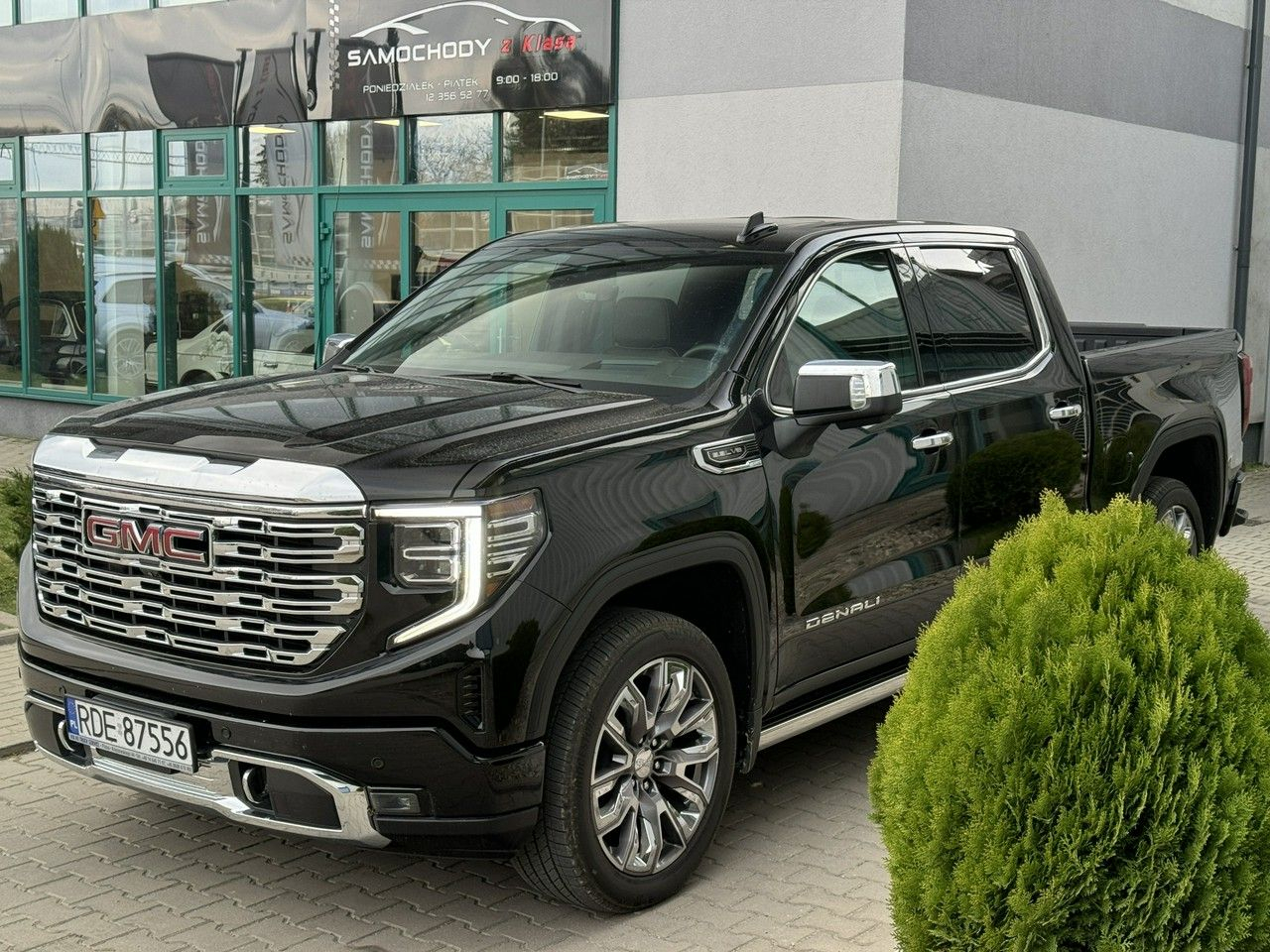 GMC Sierra - 4