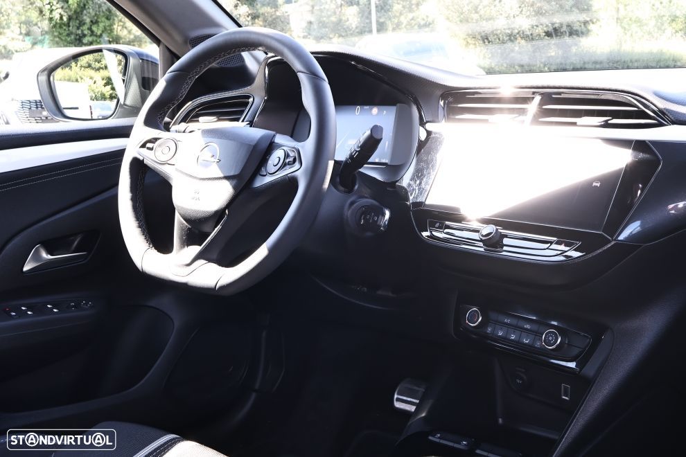 Opel Corsa 1.2 T Hybrid EdCT - 12