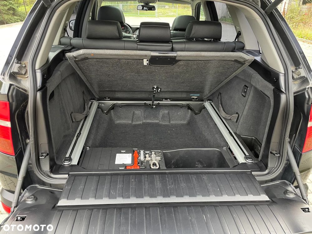 BMW X5 3.5d xDrive - 33
