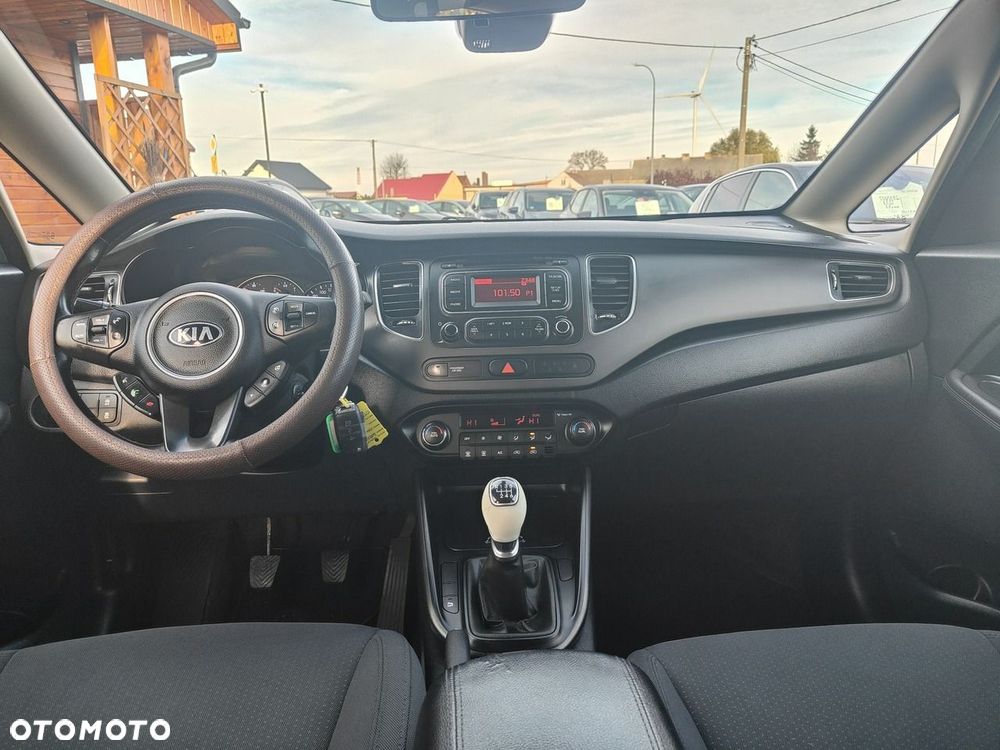 Kia Carens - 14