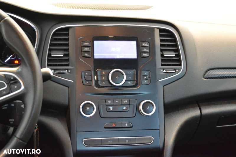Renault Megane TCe Business - 15