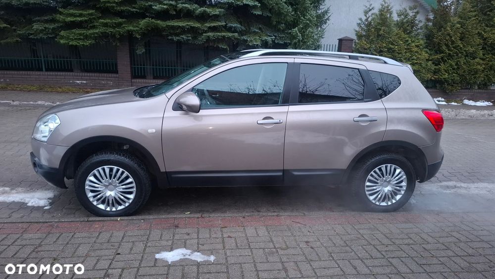 Nissan Qashqai 2.0 dCi 4 x 4 DPF tekna - 2
