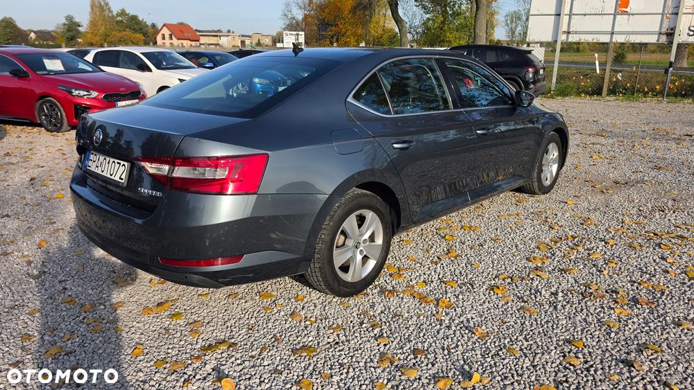 Skoda Superb 2.0 TDI Active - 6