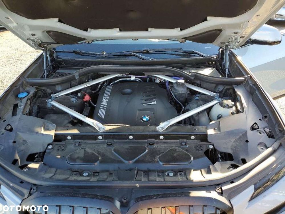 BMW X7 - 7