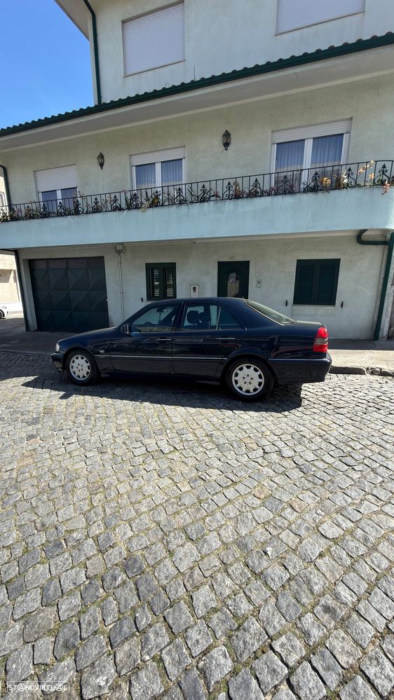 Mercedes-Benz C 180 Elegance - 4