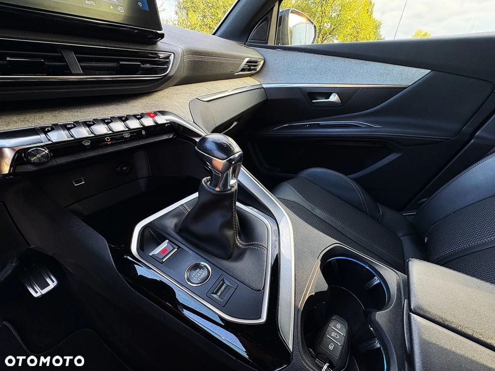 Peugeot 3008 PureTech 130 Stop & Start GPF Allure Pack - 28